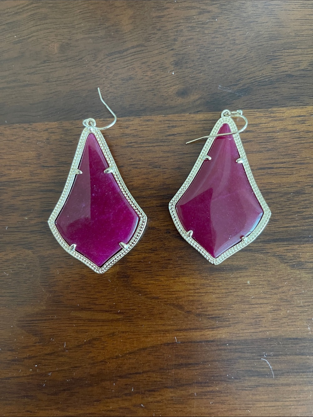 Kendra Scott, Alexandra statement earrings read